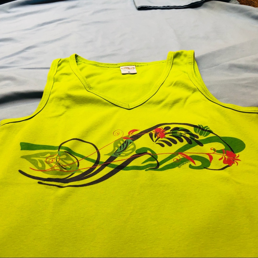 Crazy Shirts Women’s Motu Band Sleeveless Tank